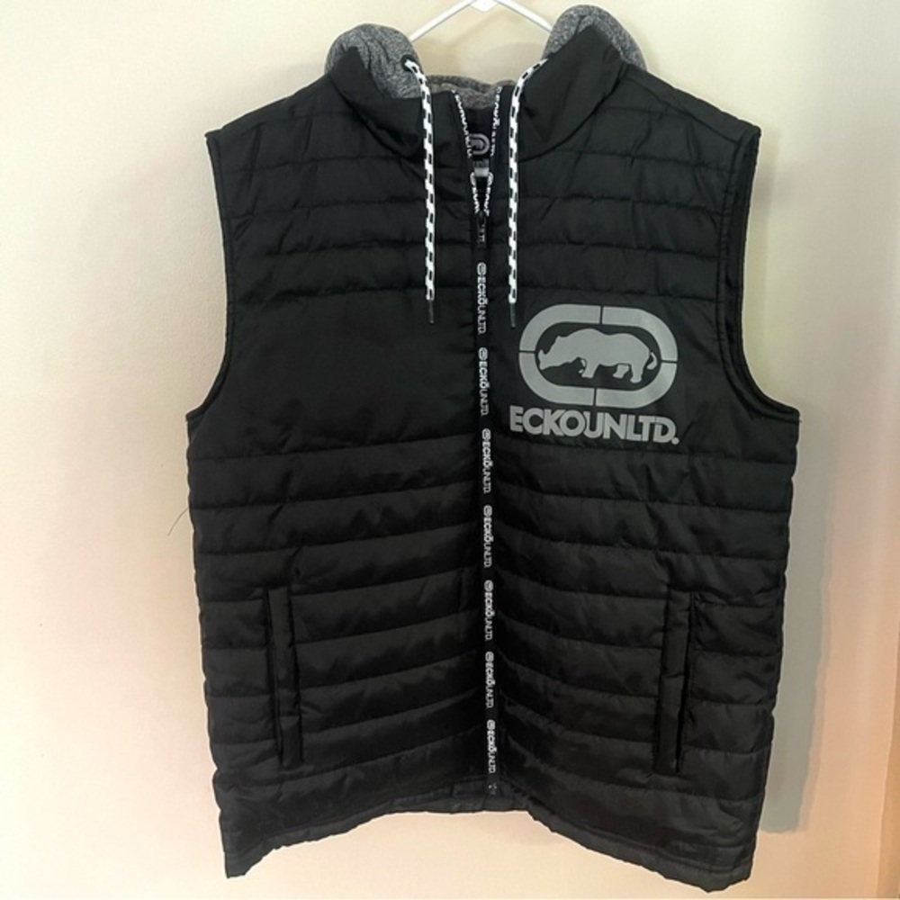 Ecko Unlimited Incognito  Black/Grey Vest size medium in Excellent Condition EUC